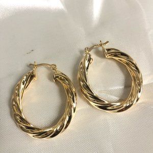 18 k twisted earrings hoops